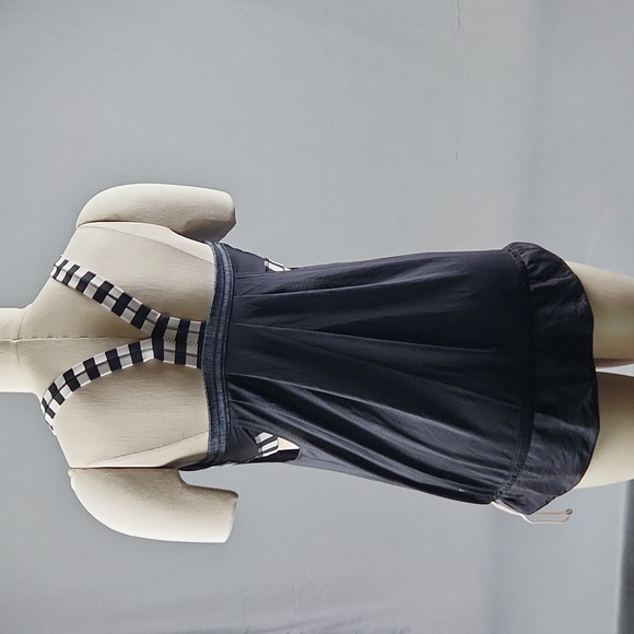 Lululemon -Rest Less SportsTank - Black/White w/drawstring waist - Sz 10 - Picture 2 of 6